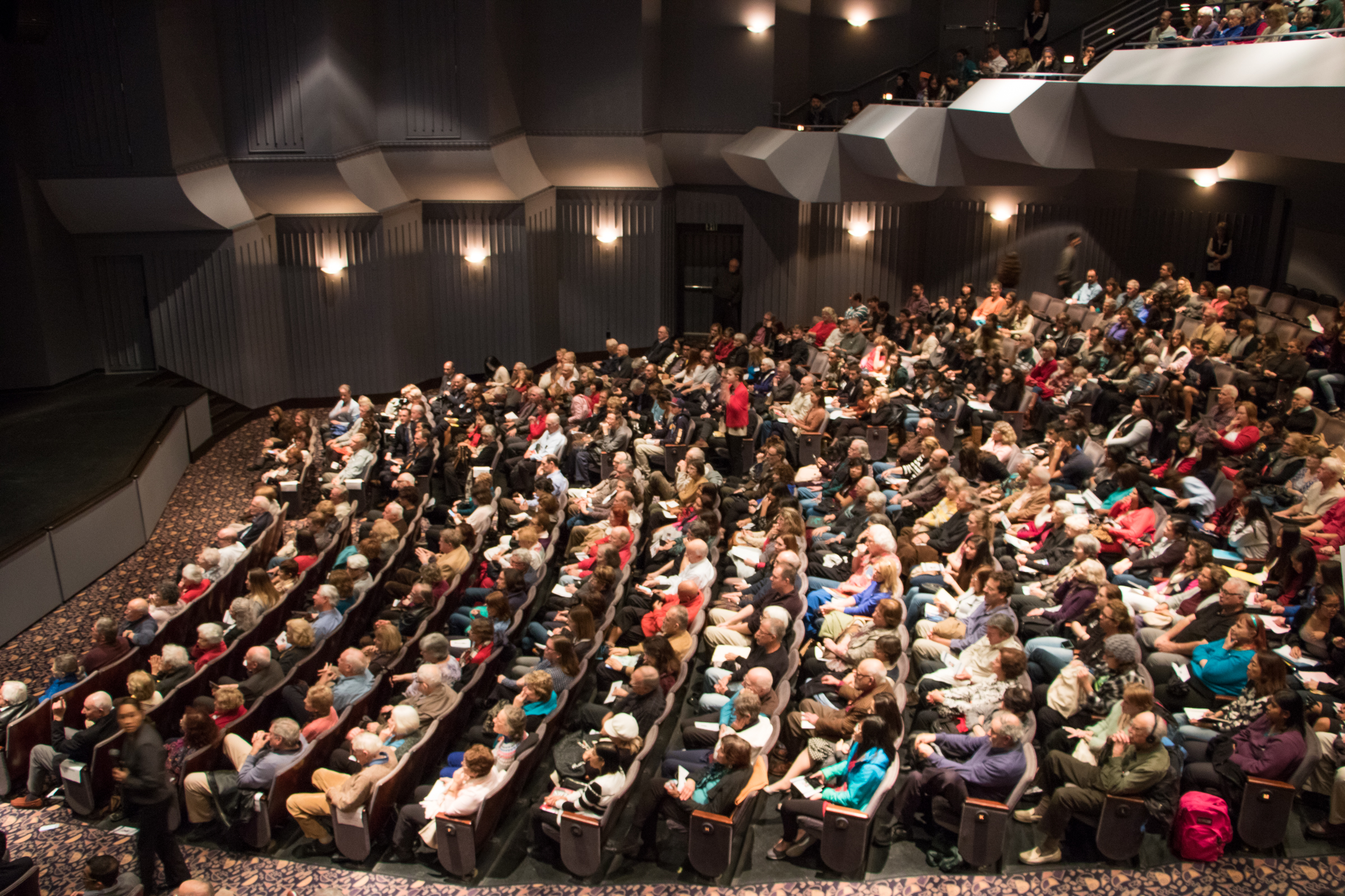 Lecture hall filled with Neuroscience college students