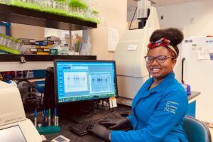 Meet 5 Black researchers fighting for diversity and equity in science - image of Neuroscience expert, Angeline Dukes in lab