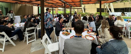 Drs. Denise Cai and Michael Yassa hosted an evening discussion in the CNLM courtyard on the future of graduate neuroscience education. 