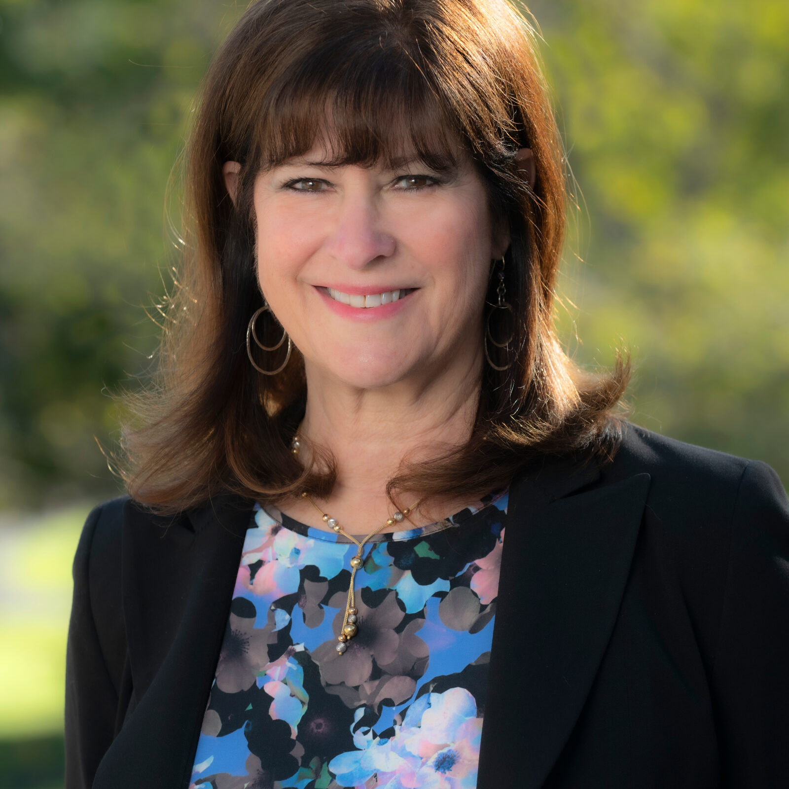 Headshot of Leslie Thompson